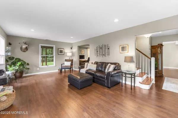 280 Double Creek Parkway, Freehold, NJ 07728