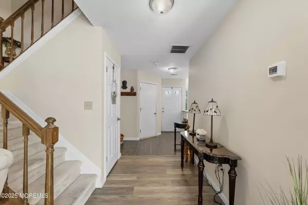 294 Century Way, Manalapan, NJ 07726