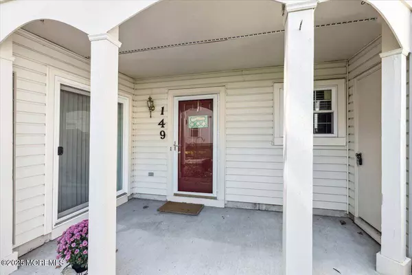 149 Tulip Lane, Freehold, NJ 07728