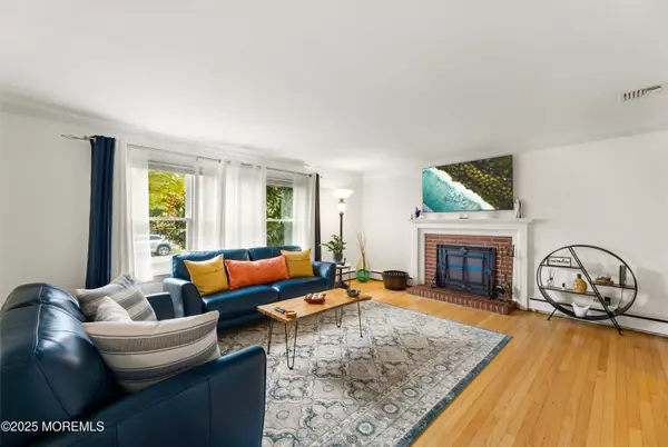 15 Edgewood Drive, Freehold, NJ 07728