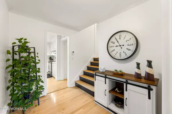 15 Edgewood Drive, Freehold, NJ 07728