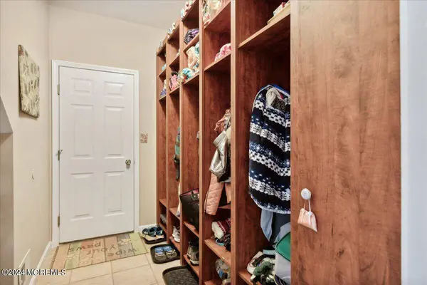 121 Bear Oak Road, Freehold, NJ 07728