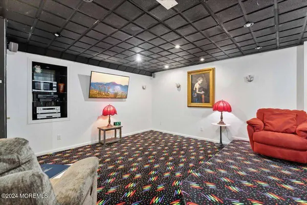 121 Bear Oak Road, Freehold, NJ 07728