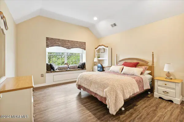 121 Bear Oak Road, Freehold, NJ 07728