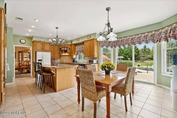 121 Bear Oak Road, Freehold, NJ 07728