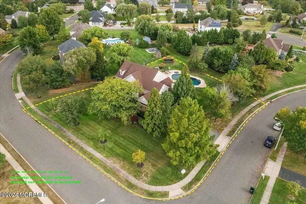 121 Bear Oak Road, Freehold, NJ 07728