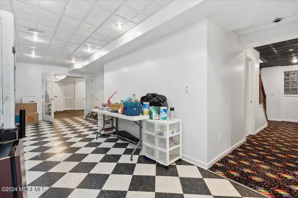 121 Bear Oak Road, Freehold, NJ 07728