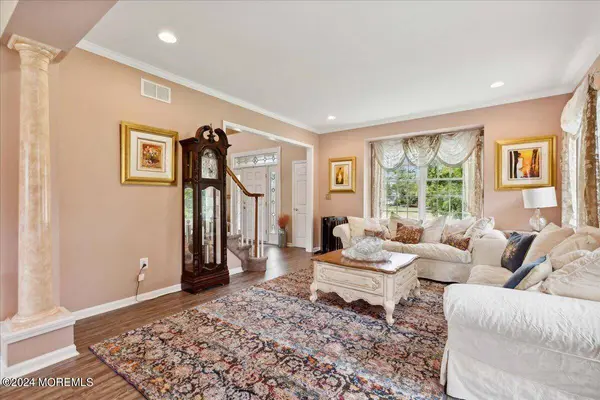 121 Bear Oak Road, Freehold, NJ 07728