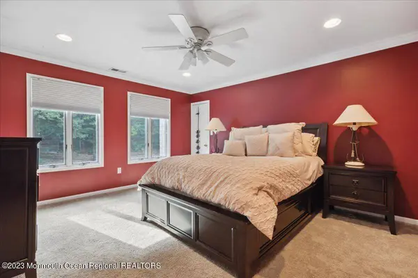 4 Beaver Hill Road, Morganville, NJ 07751