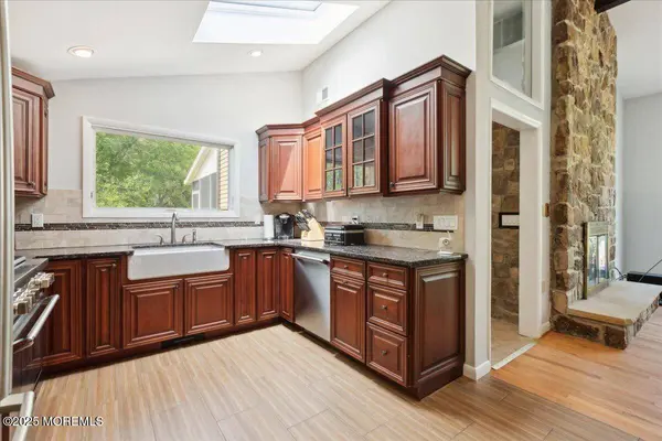 166 Oakland Mills Road, Manalapan, NJ 07726