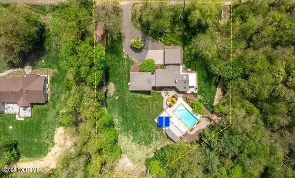 166 Oakland Mills Road, Manalapan, NJ 07726