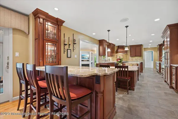 3 Wildwood Way, Freehold, NJ 07728