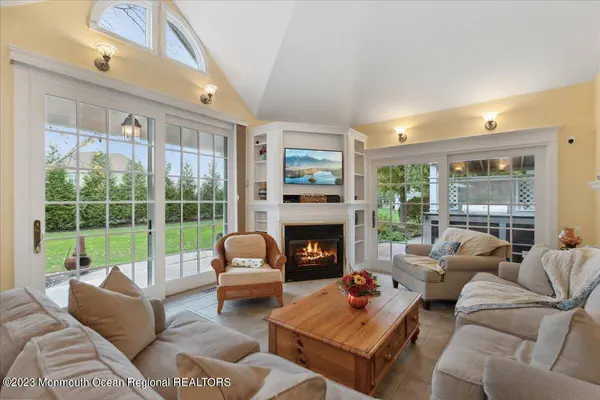 3 Wildwood Way, Freehold, NJ 07728