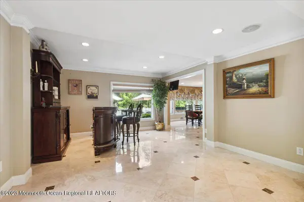 4 Beaver Hill Road, Morganville, NJ 07751