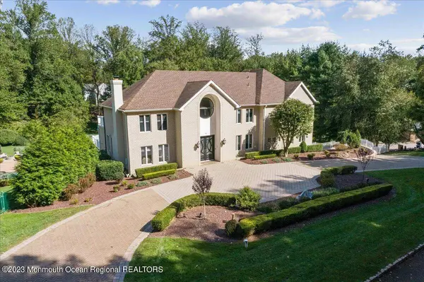 4 Beaver Hill Road, Morganville, NJ 07751