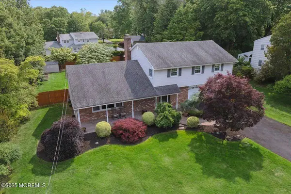 19 Meadowbrook Lane, Freehold, NJ 07728