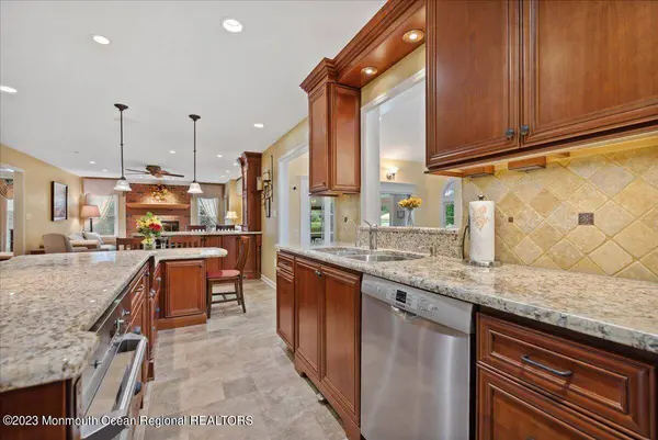 3 Wildwood Way, Freehold, NJ 07728