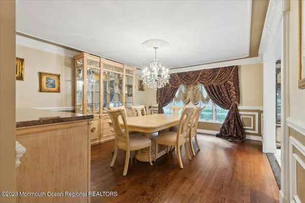 4 Beaver Hill Road, Morganville, NJ 07751