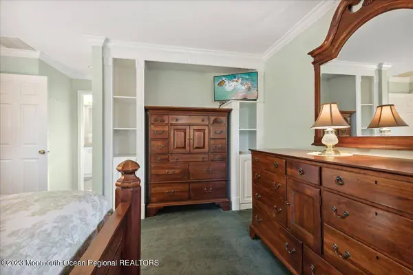 3 Wildwood Way, Freehold, NJ 07728