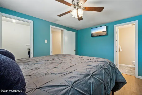 10 Hillside Road, Manalapan, NJ 07726