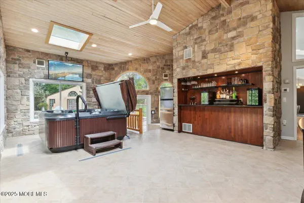 166 Oakland Mills Road, Manalapan, NJ 07726