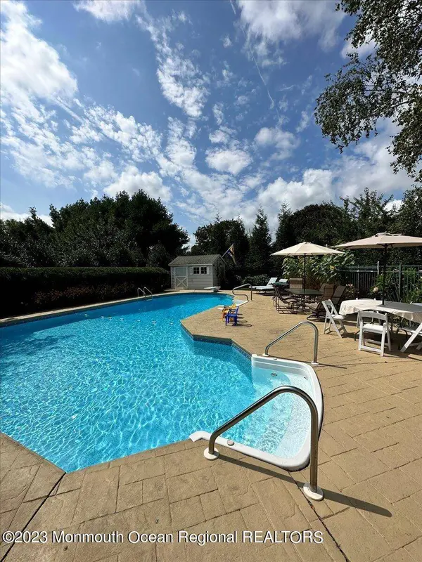 3 Wildwood Way, Freehold, NJ 07728