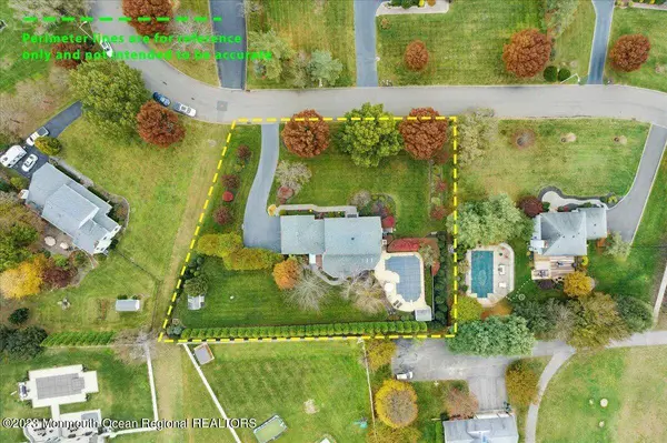 3 Wildwood Way, Freehold, NJ 07728