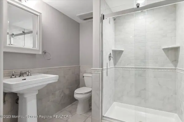 3 Wildwood Way, Freehold, NJ 07728