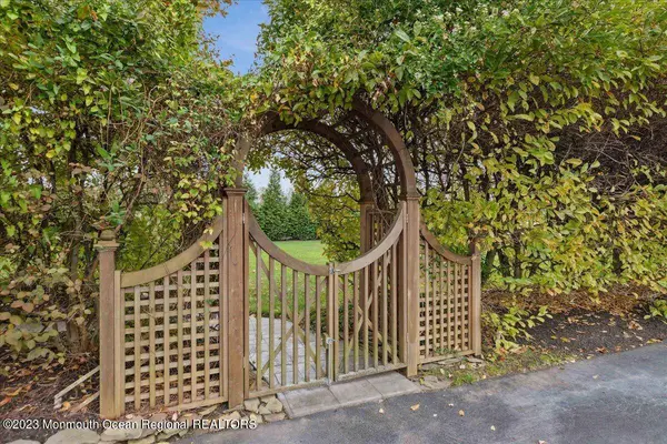 3 Wildwood Way, Freehold, NJ 07728