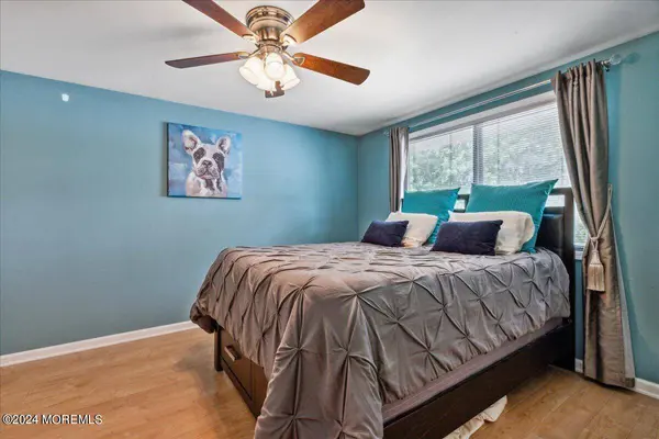 10 Hillside Road, Manalapan, NJ 07726