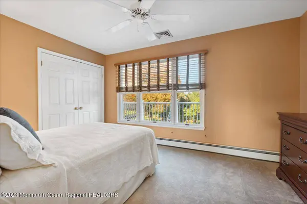 3 Wildwood Way, Freehold, NJ 07728