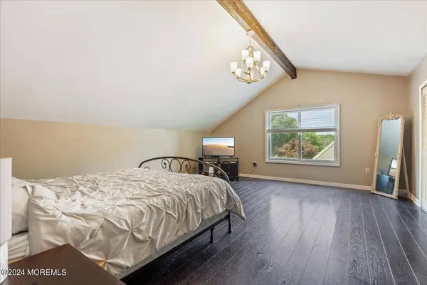 10 Hillside Road, Manalapan, NJ 07726