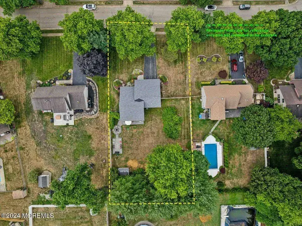 10 Hillside Road, Manalapan, NJ 07726