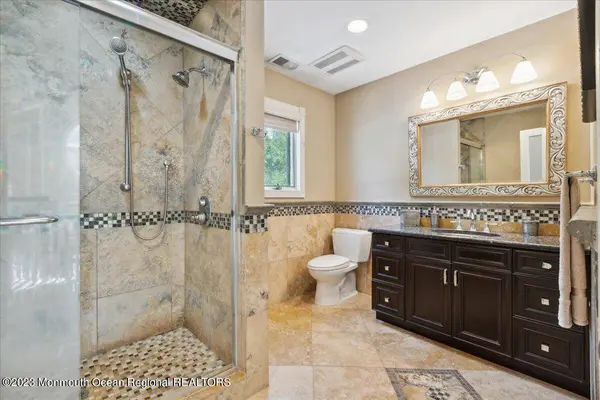 4 Beaver Hill Road, Morganville, NJ 07751