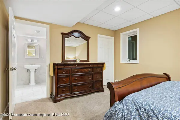 3 Wildwood Way, Freehold, NJ 07728