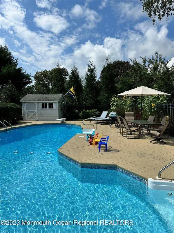 3 Wildwood Way, Freehold, NJ 07728