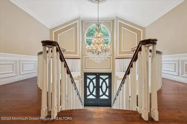 4 Beaver Hill Road, Morganville, NJ 07751