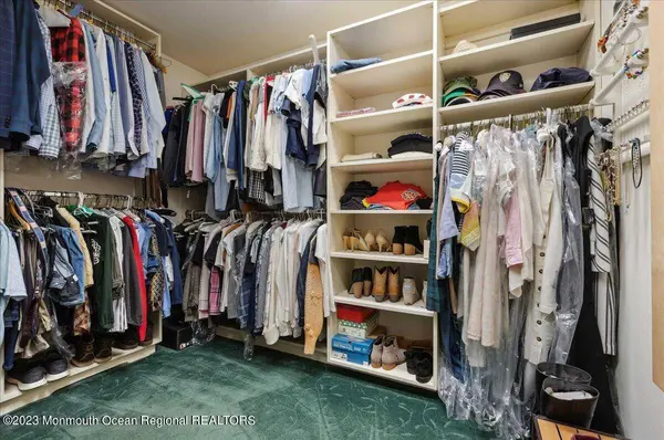 3 Wildwood Way, Freehold, NJ 07728