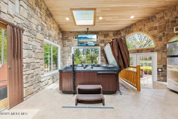 166 Oakland Mills Road, Manalapan, NJ 07726