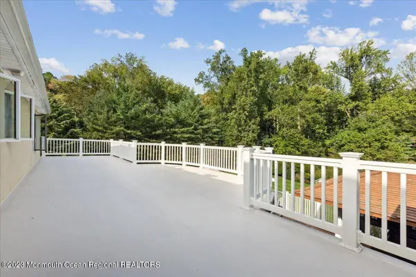 4 Beaver Hill Road, Morganville, NJ 07751