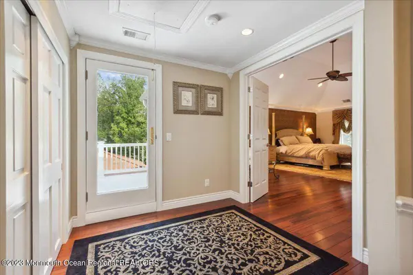 4 Beaver Hill Road, Morganville, NJ 07751