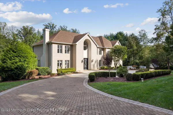 4 Beaver Hill Road, Morganville, NJ 07751