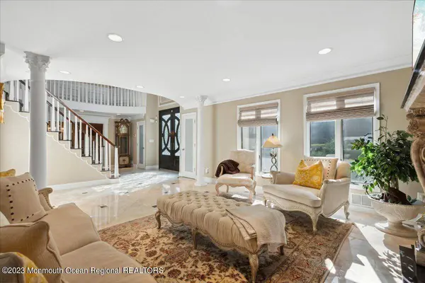 4 Beaver Hill Road, Morganville, NJ 07751