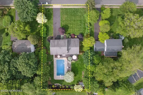 19 Meadowbrook Lane, Freehold, NJ 07728