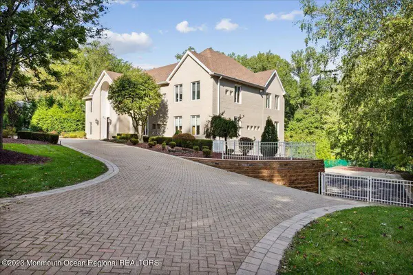 4 Beaver Hill Road, Morganville, NJ 07751