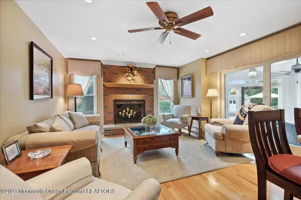 3 Wildwood Way, Freehold, NJ 07728