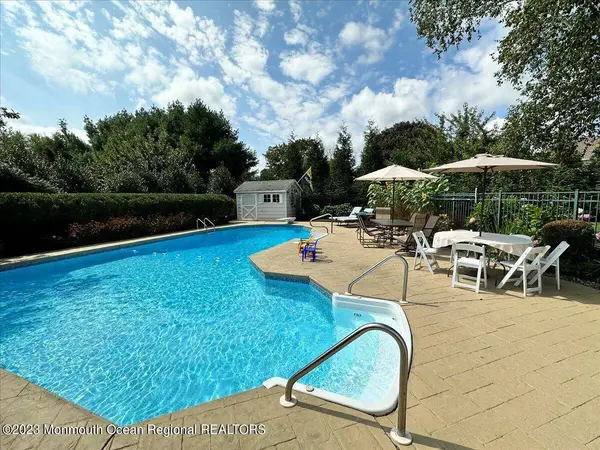 3 Wildwood Way, Freehold, NJ 07728