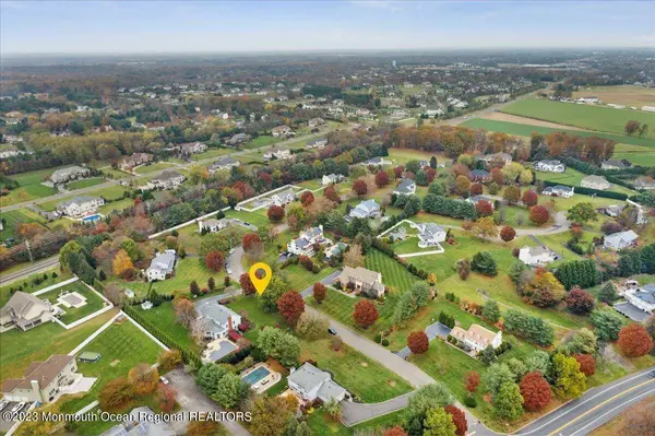 3 Wildwood Way, Freehold, NJ 07728