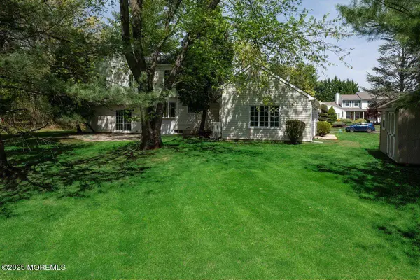 2 Palomino Way, Marlboro, NJ 07746