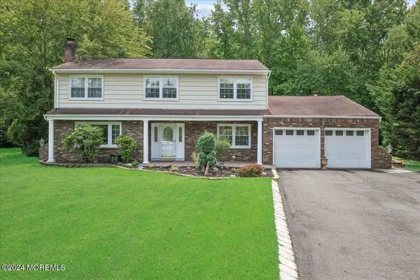 25 Birmingham Drive, Manalapan, NJ 07726